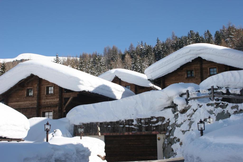 Park Chalet Village Livigno Esterno foto