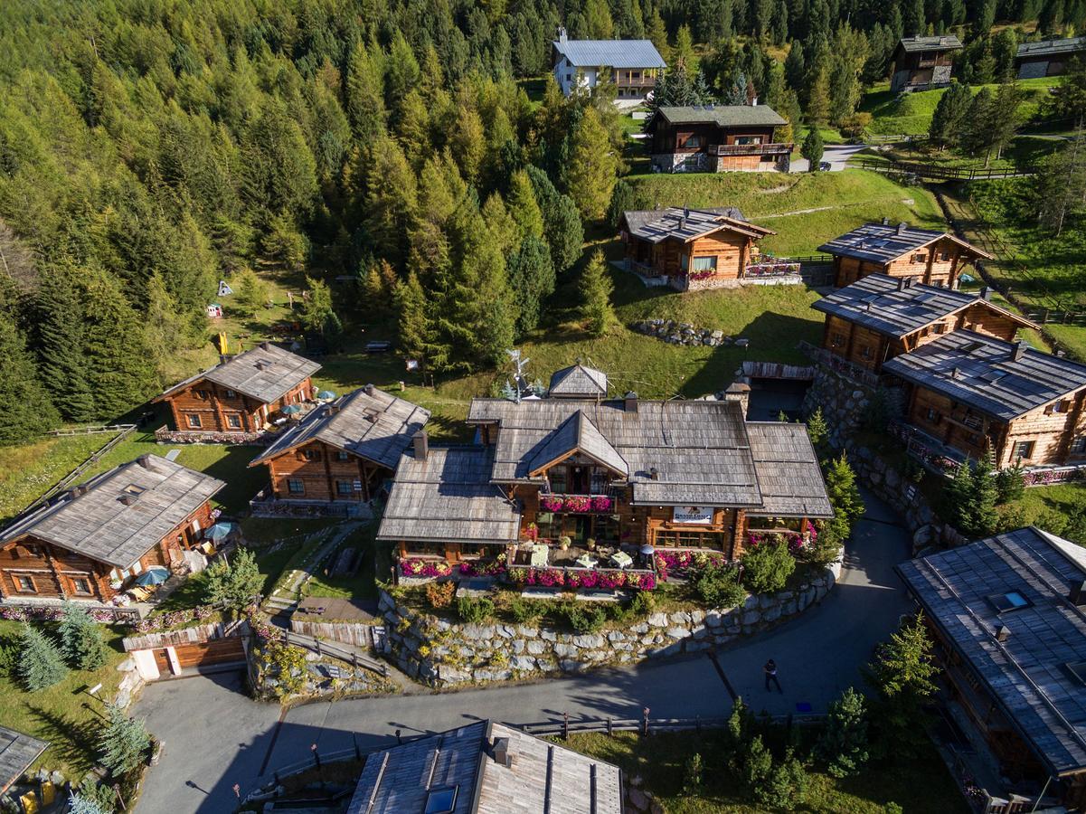 Park Chalet Village Livigno Esterno foto