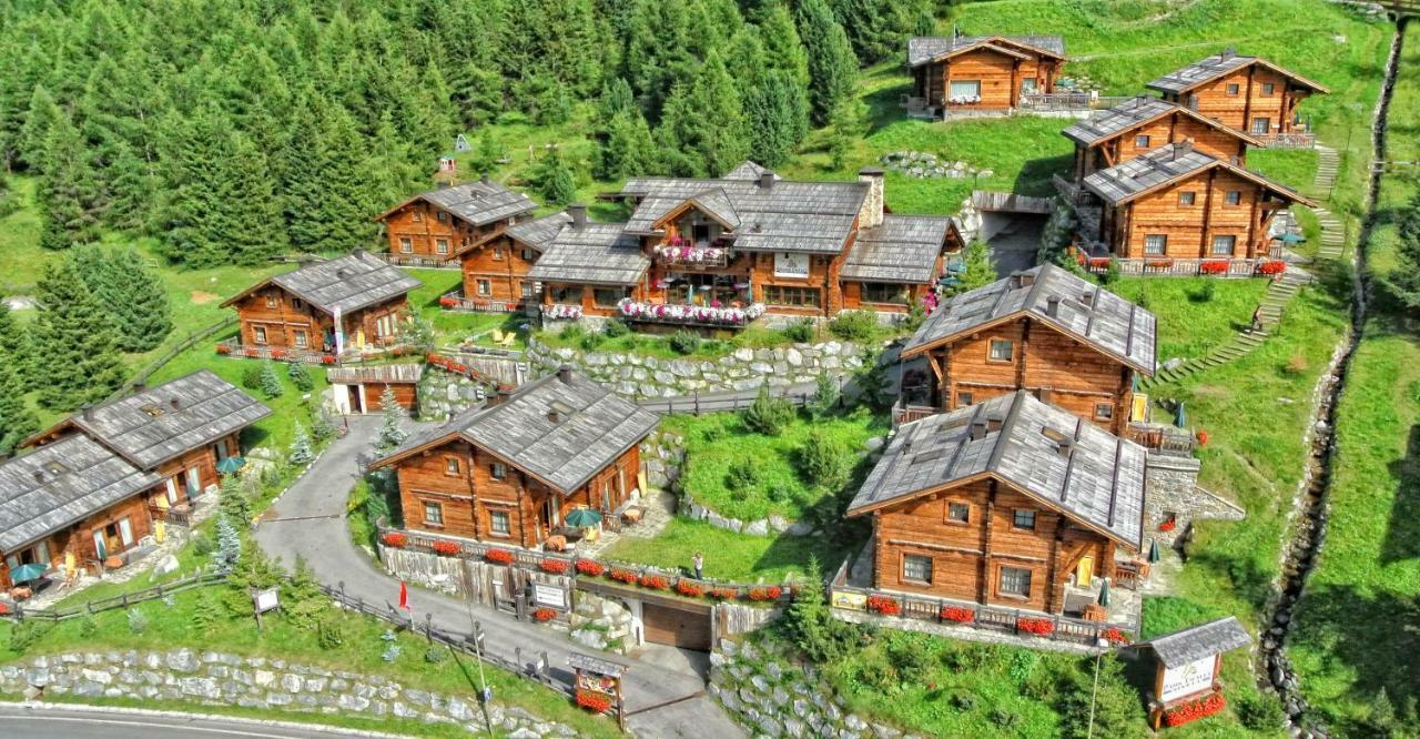 Park Chalet Village Livigno Esterno foto
